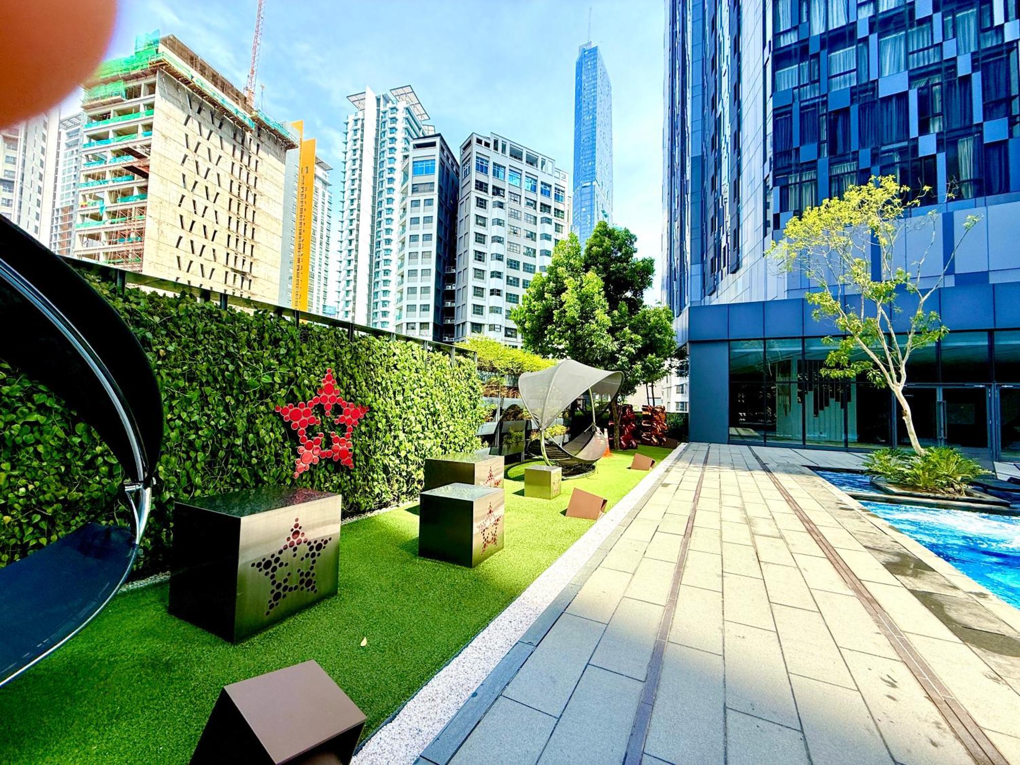 Star Residence Klcc By Sky Pool Kuala Lumpur Esterno foto